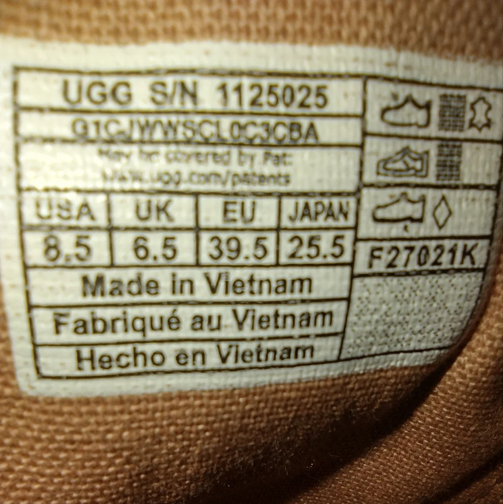 UGG Womens Platform Low Top Sneakers US 8.5 Chunky Sport Casual Streetwear Shoes